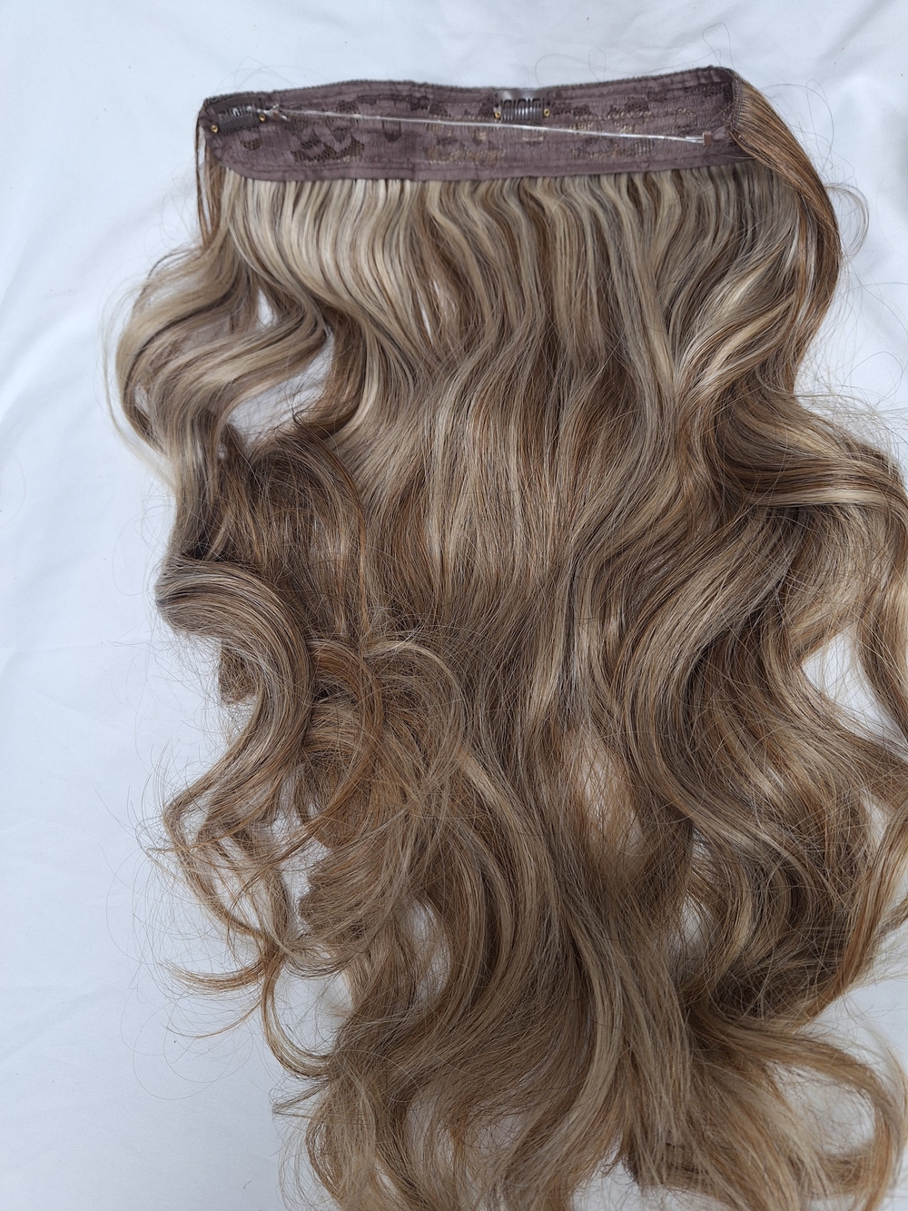 Clip-In Hair Extension - Light Brown Blonde Waves